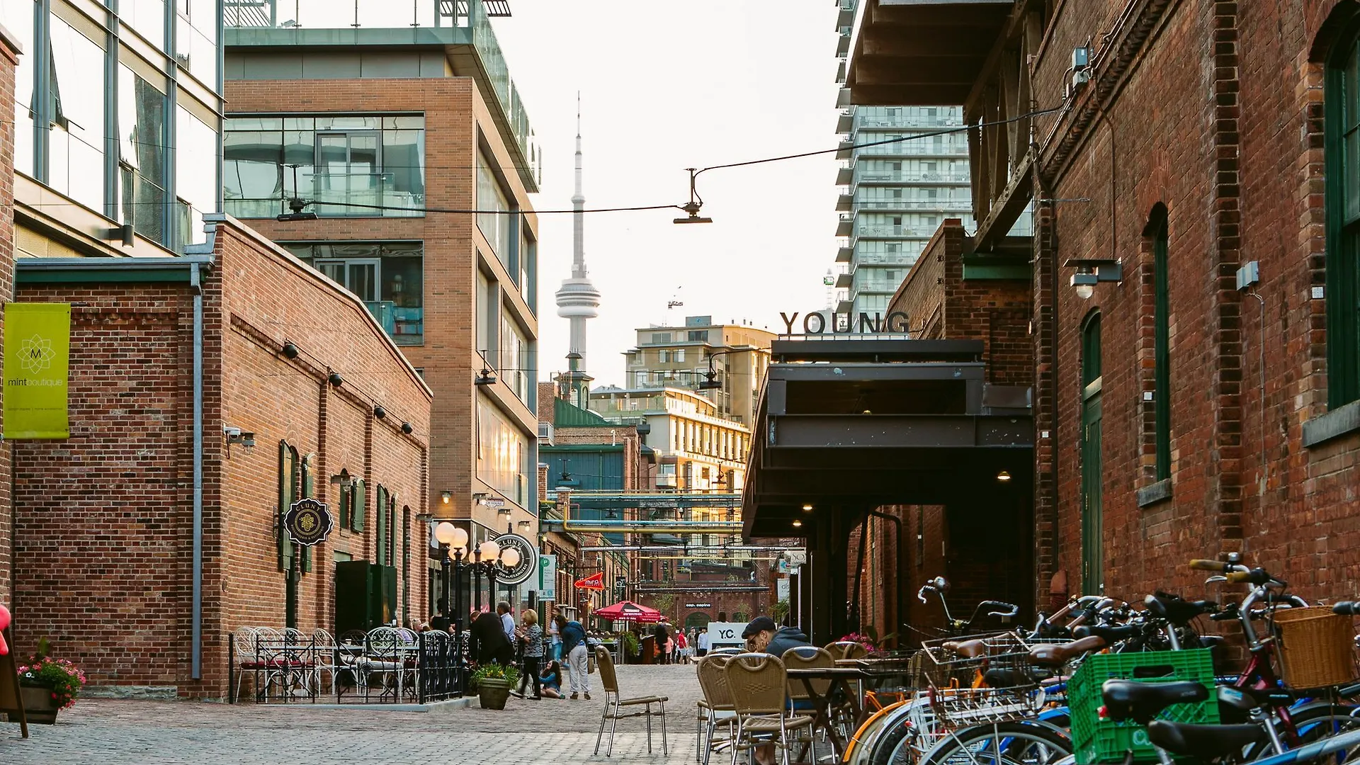 Quickstay - Luxury Executive In Yorkville Toronto Canada